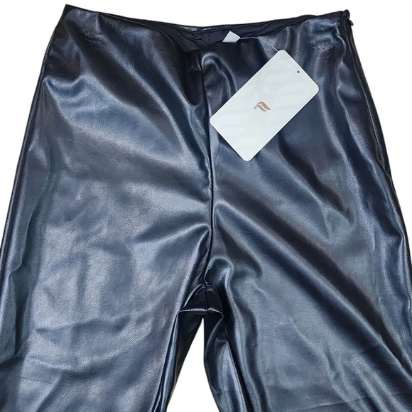 Fabletics Vegan Leather Ankle Leggings NWT - Picture 4 of 10